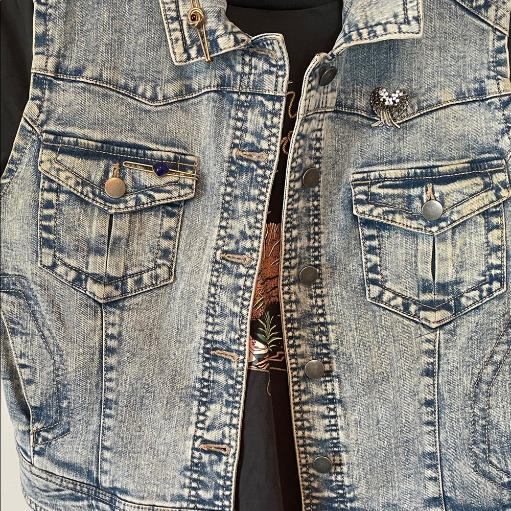 Love, Fire Light Blue Denim Vest - Picture 4 of 9